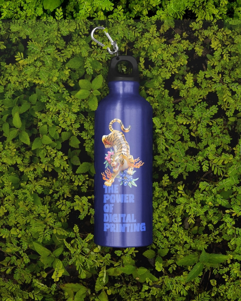 Juomapullo omalla painatuksella