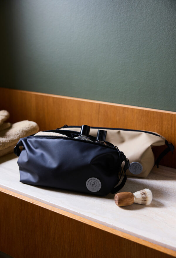 Vide toilettilaukku, musta