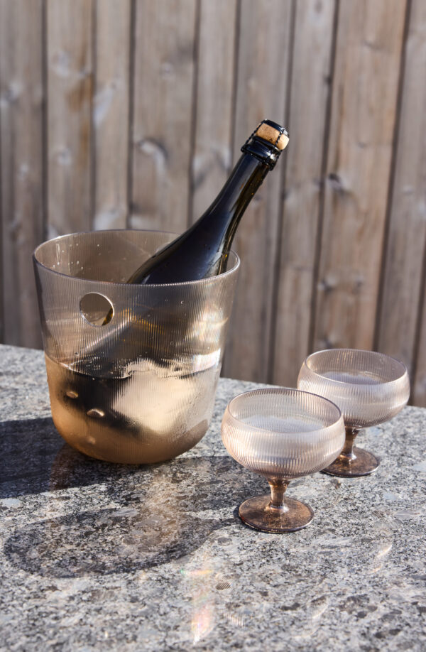 Billi viinicooleri, ruskea