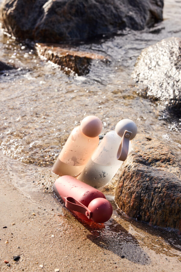 Tom juomapullo, punainen